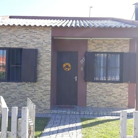 Hospedaje Chuy La Casa De Eliete En La Ciudad Santa Vitoria Do Palmar Bagian luar foto