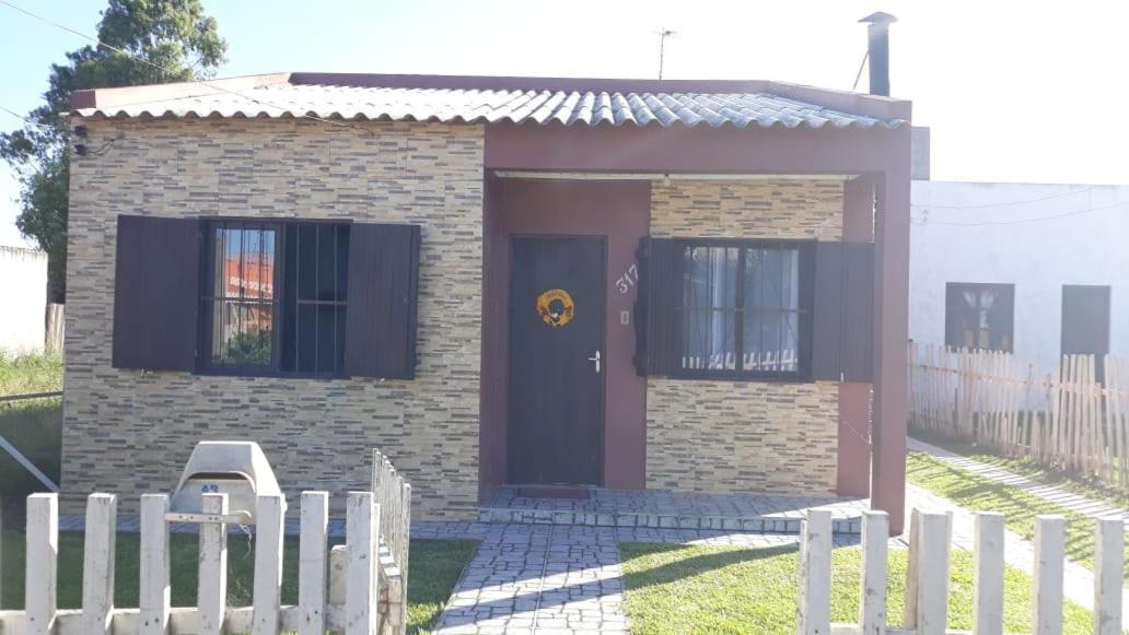 Hospedaje Chuy La Casa De Eliete En La Ciudad Santa Vitoria Do Palmar Bagian luar foto